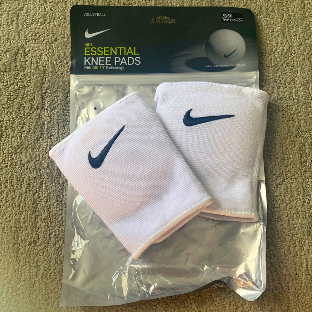 Nike volleyball knee pads